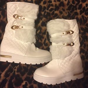 White snow boots
